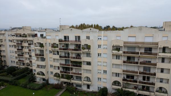 Trabajos de renovación de la Residencia Domaine Piquecailloux en BURDEOS